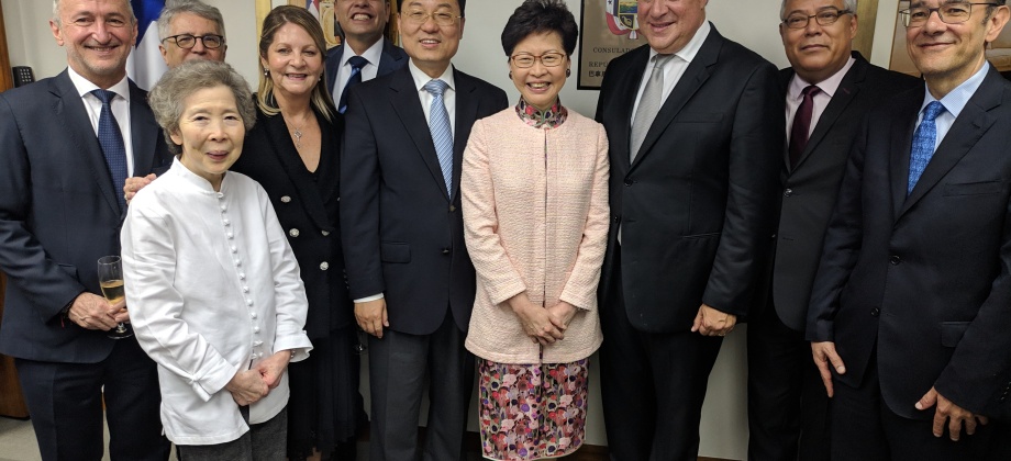 Presidente Juan Carlos Varela Rodríguez encabezó la ceremonia de apertura del Consulado General de Panamá en Hong Kong a la que asistió el Cónsul de Colombia